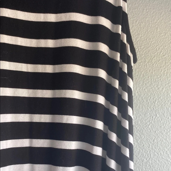 Old Navy Black and White Striped Midi Dress - Picture 3 of 4
